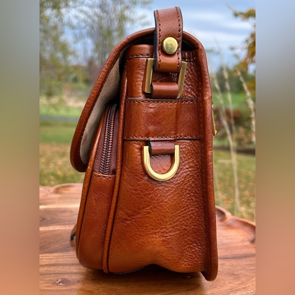 Italian Vechetta Leather Saddle Bag Brown Time Resistance “Women in Love” NWT - Picture 11 of 17